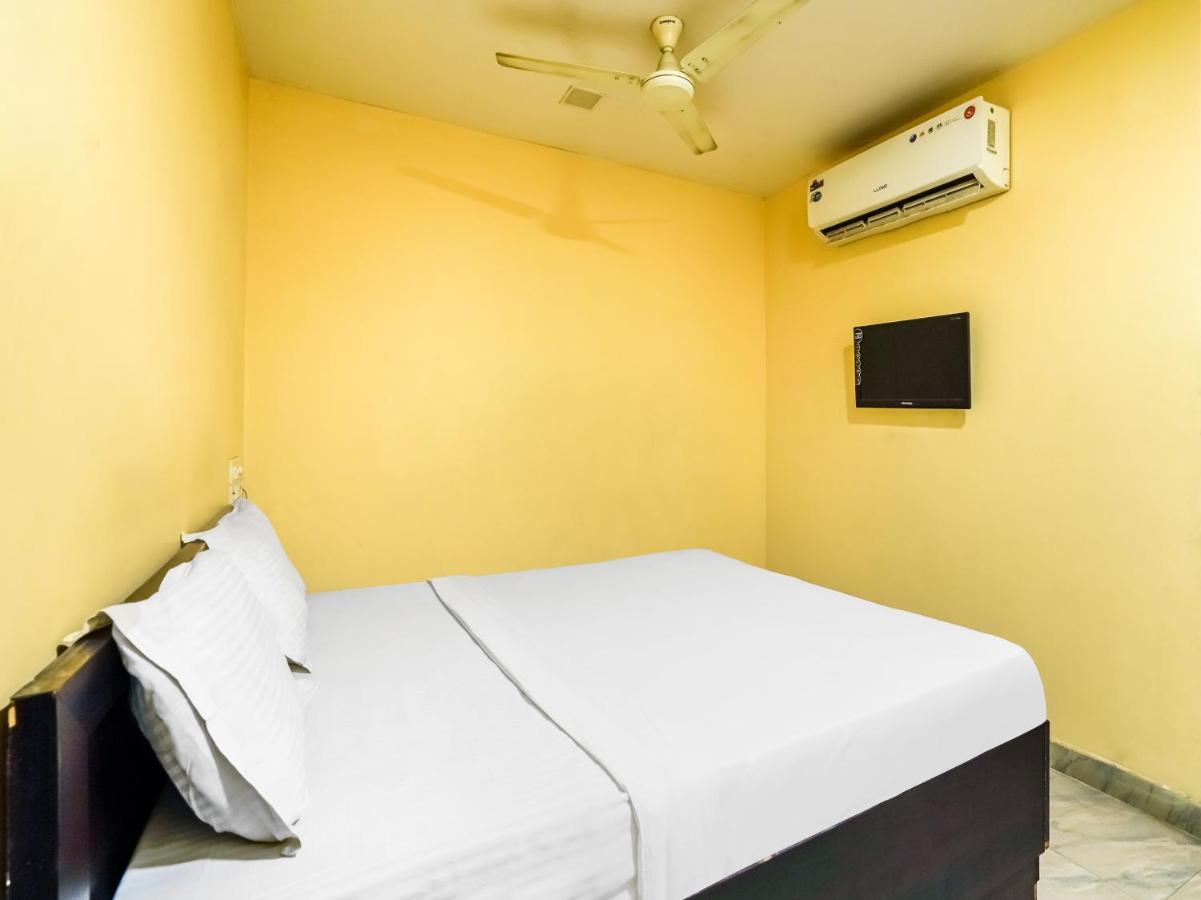 Oyo 84039 Tirumala Grand Rājahmundry エクステリア 写真