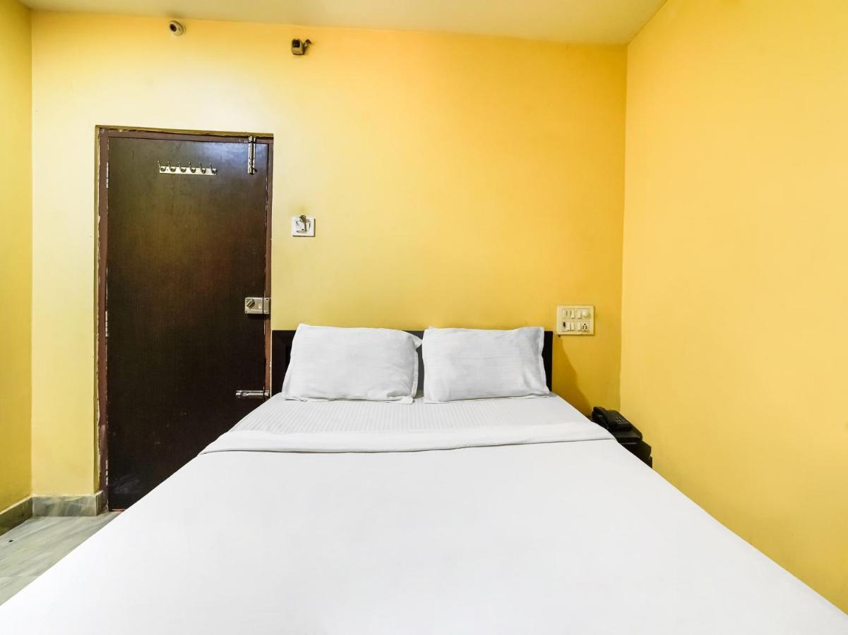 Oyo 84039 Tirumala Grand Rājahmundry エクステリア 写真