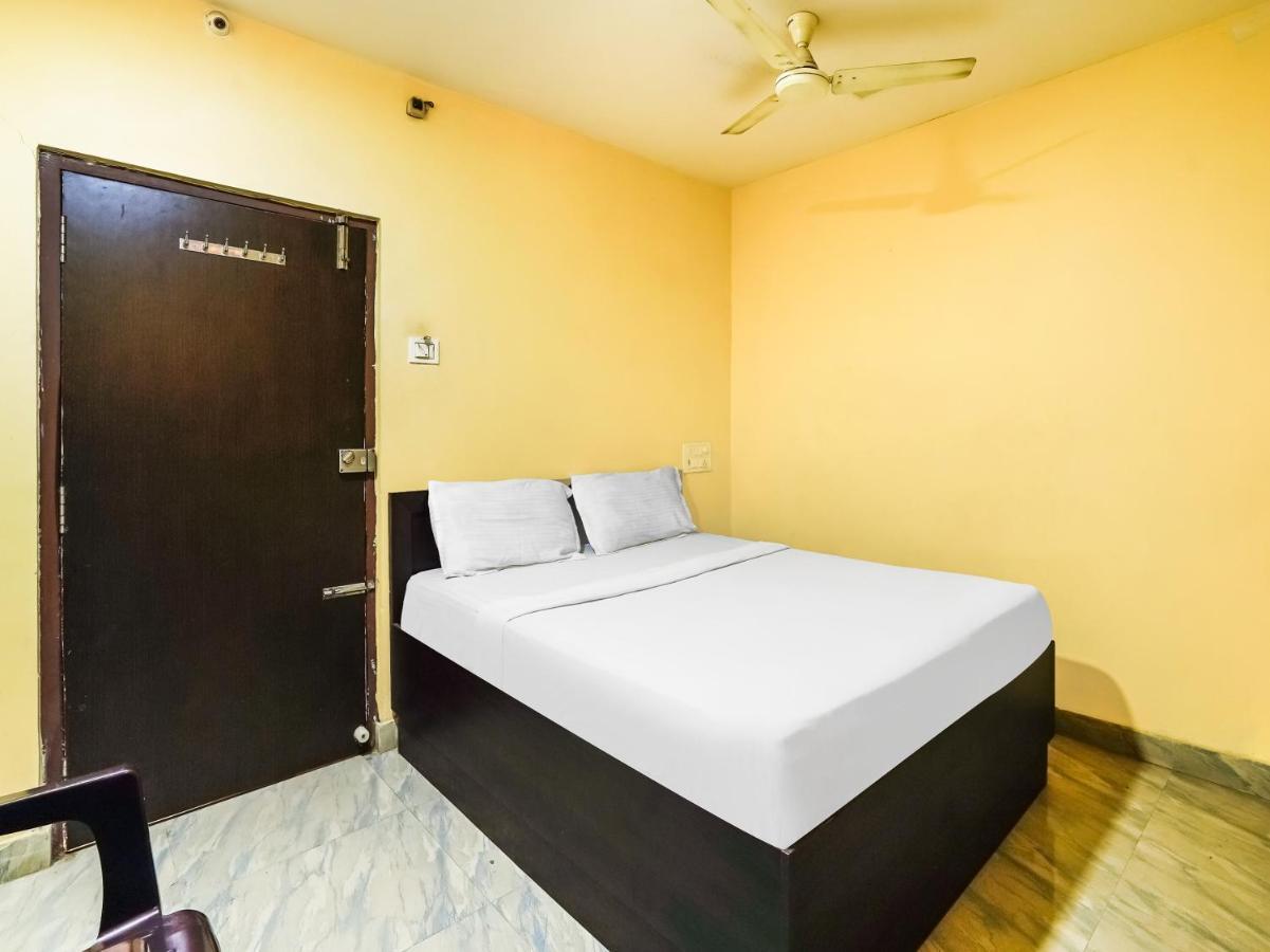 Oyo 84039 Tirumala Grand Rājahmundry エクステリア 写真