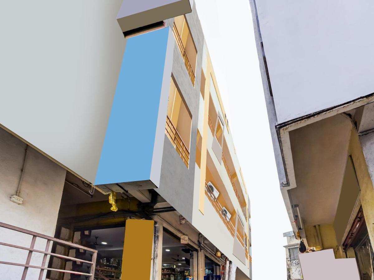 Oyo 84039 Tirumala Grand Rājahmundry エクステリア 写真