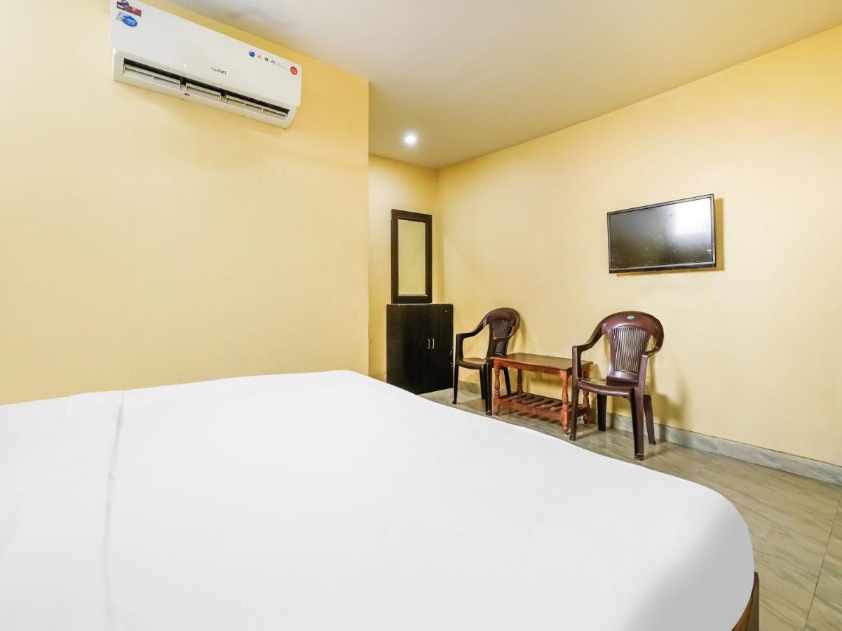 Oyo 84039 Tirumala Grand Rājahmundry エクステリア 写真