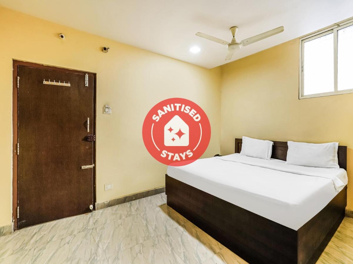 Oyo 84039 Tirumala Grand Rājahmundry エクステリア 写真