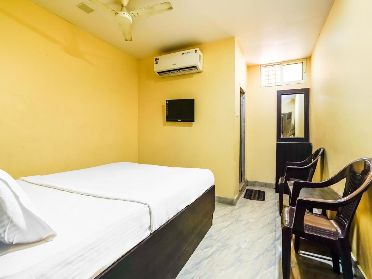 Oyo 84039 Tirumala Grand Rājahmundry エクステリア 写真